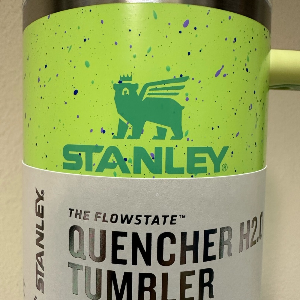 Stanley 30oz quencher in speckled citron